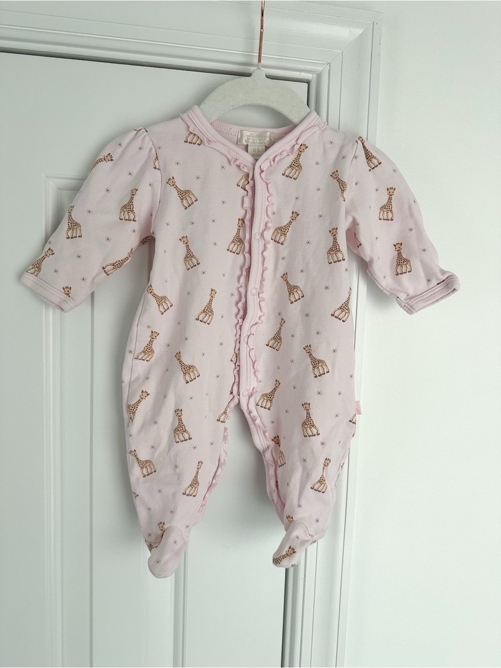 Kissy kissy pink giraffe sleeper 0-3m VGUC